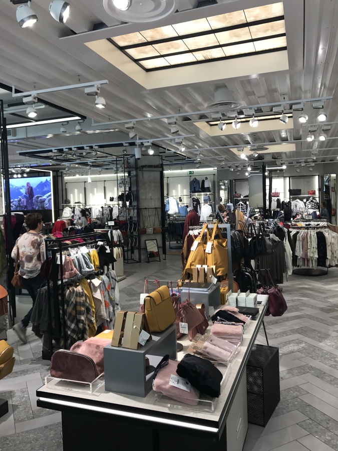 Iluminación comercial