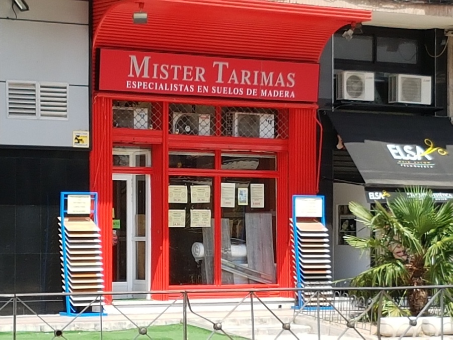 Fachada de la tienda