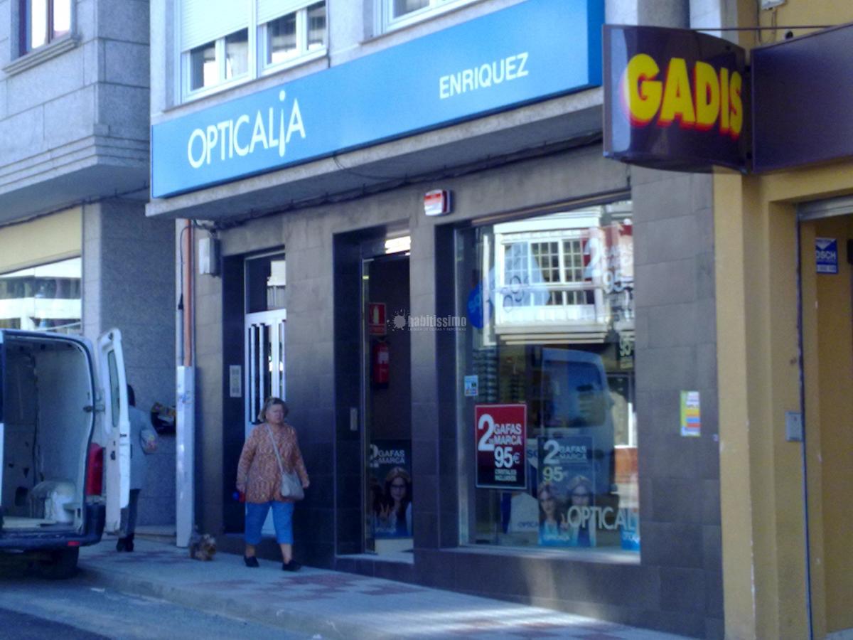 Proyecto y acondicionamiento de óptica en Laracha.