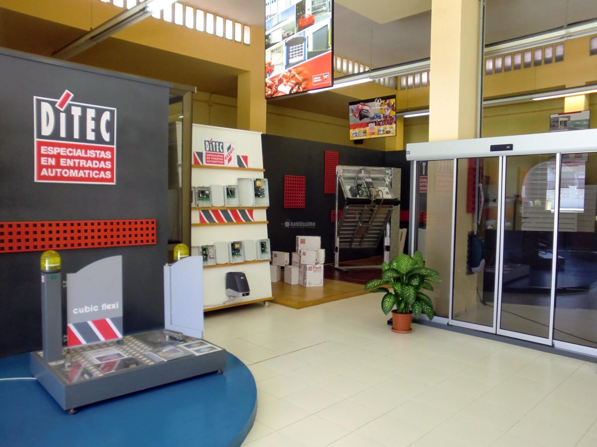 Puertas Garaje, Carpintería Aluminio, Puertas Correderas