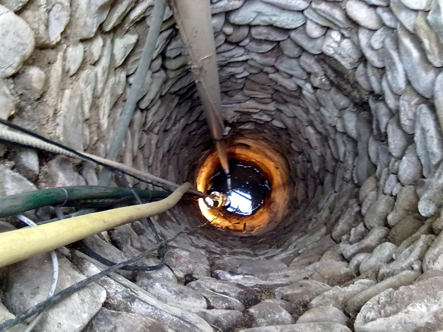 Limpieza y mantenimiento de pozo muy antiguo