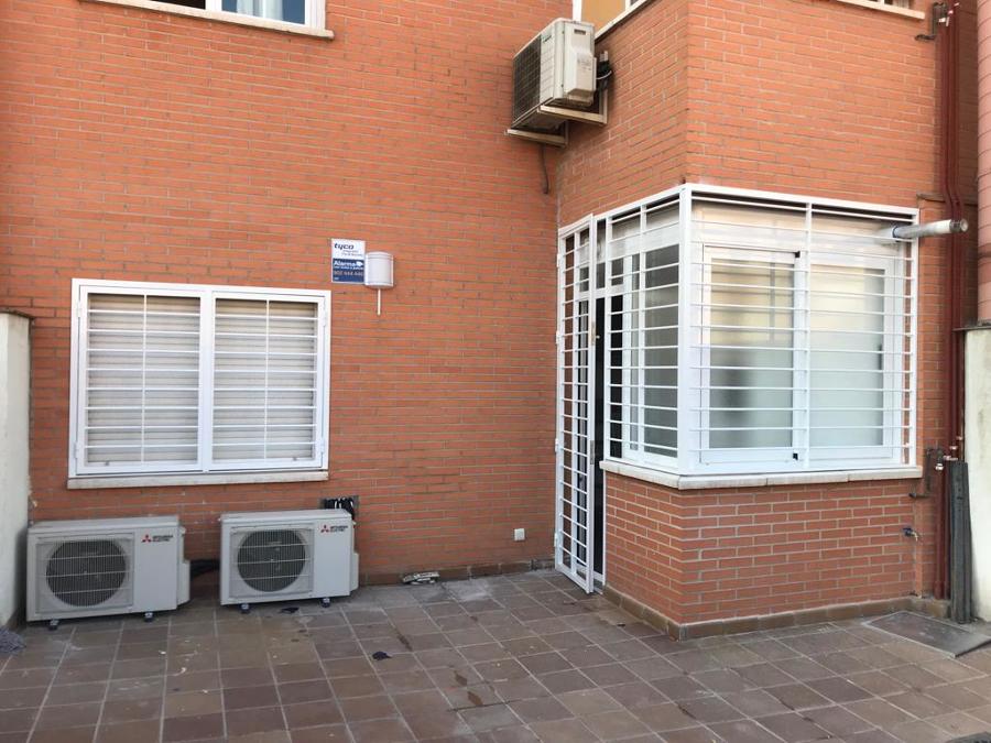 Rejas en vivienda salida a patio interior