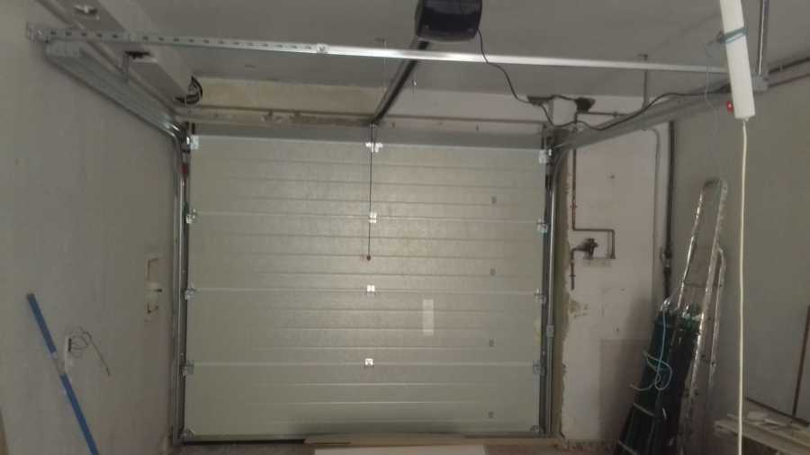 Colocación puerta garaje