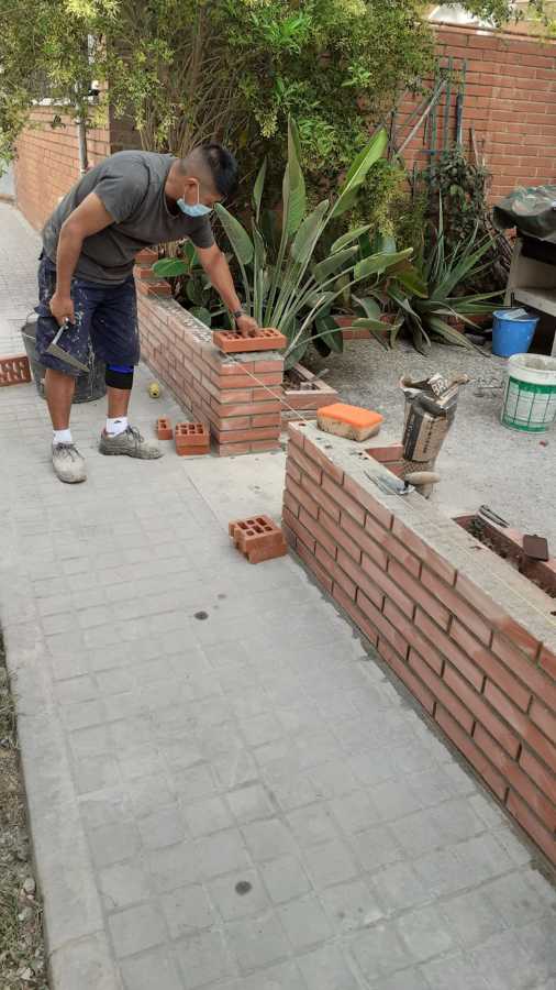 Cerramiento de obra vista