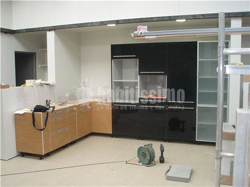 Reformas Viviendas, Reformas Oficinas, Construcciones Reformas