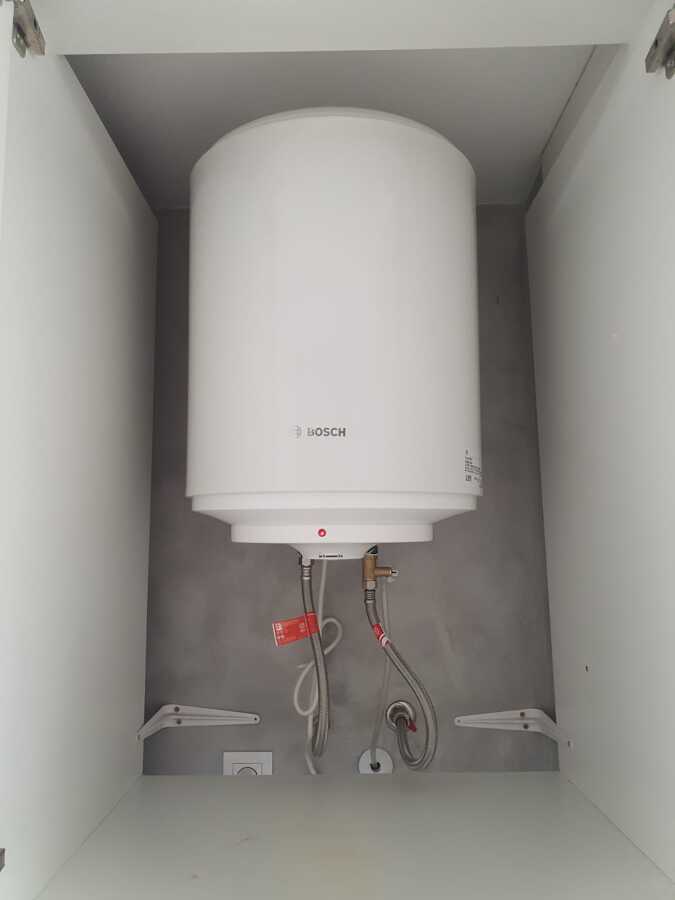 Instalación termo eléctrico 50l