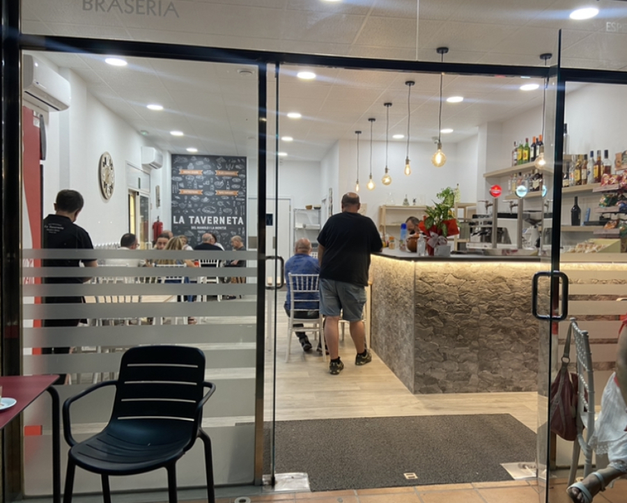 Reforma integral de Bar en Olesa de Montserrat.