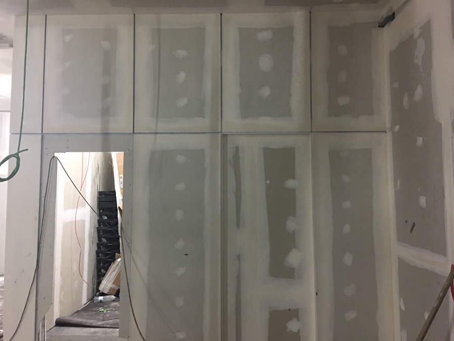 Tabiqueria con detalles sobrepuestos