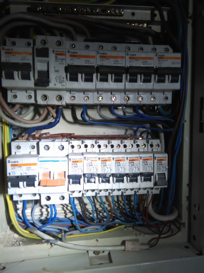 panel electrico piso