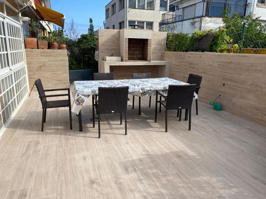 REVESTIMIENTO JARDÍN CON PORCELÁNICO