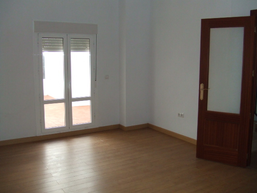 6 VIVIENDAS UNIFAMILIARES ADOSADAS EN ALGECIRAS