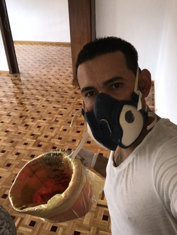 Aplicación de barniz