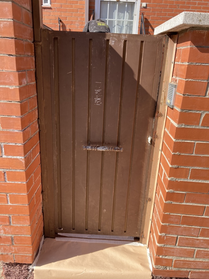 Pintura : puerta para esmaltar