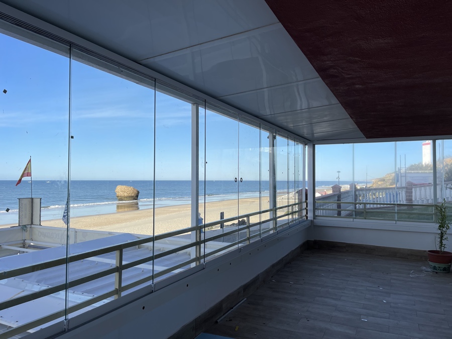 Después cortina de cristal corredera