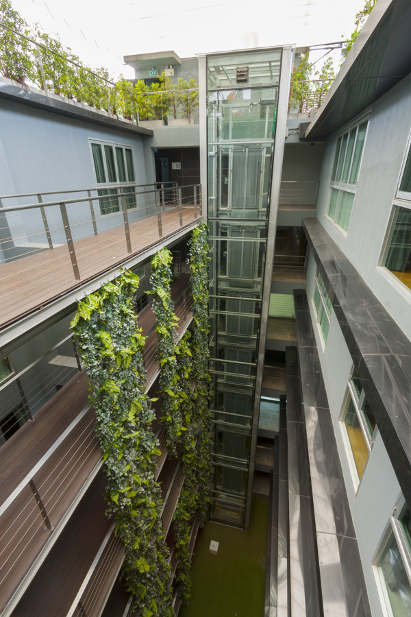 Finca sin ascensor por patio