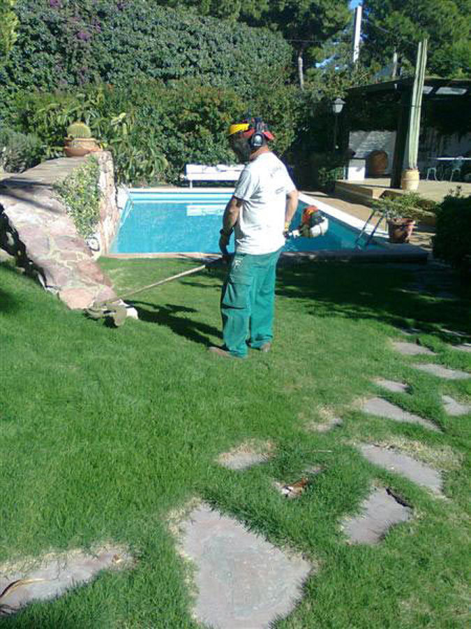 MANTENIMIENTO DE PISCINA