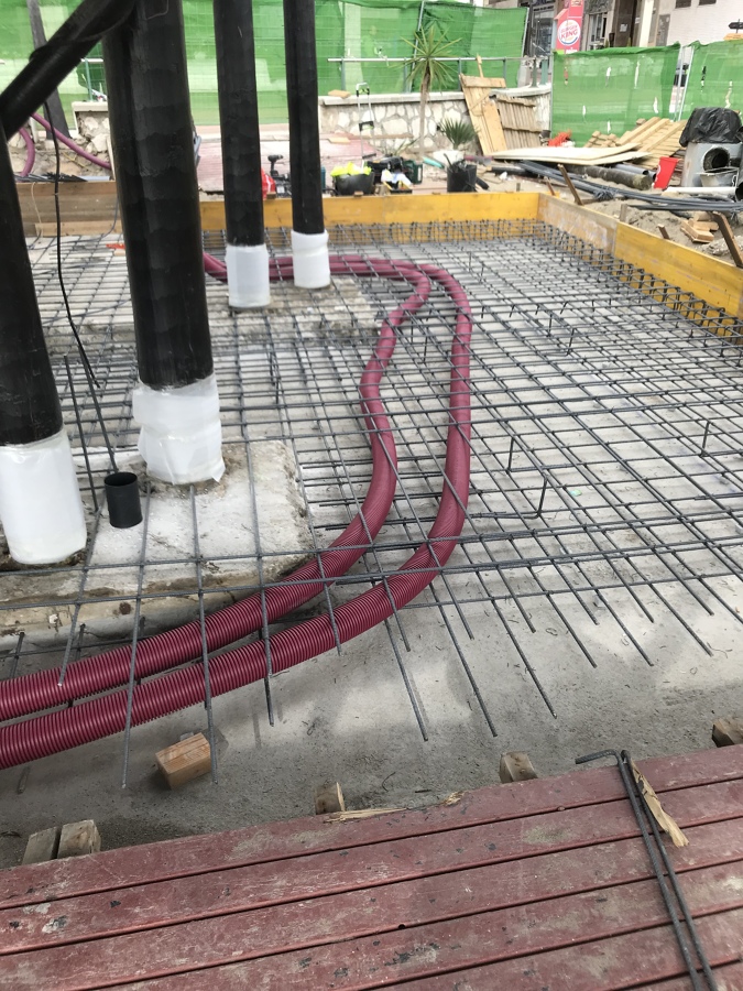 Tuberías de 90 forrado en solera de hormigon