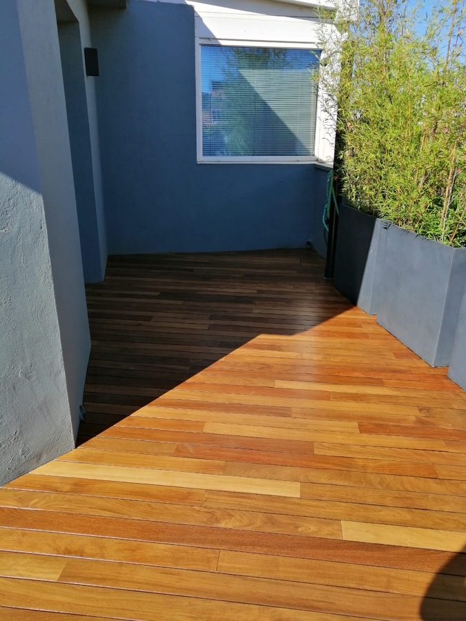 Lijado y barnizado de tarima de exterior