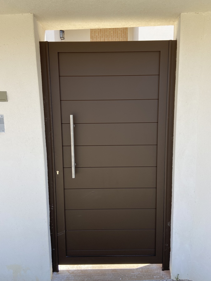 puerta peatonal aluminio