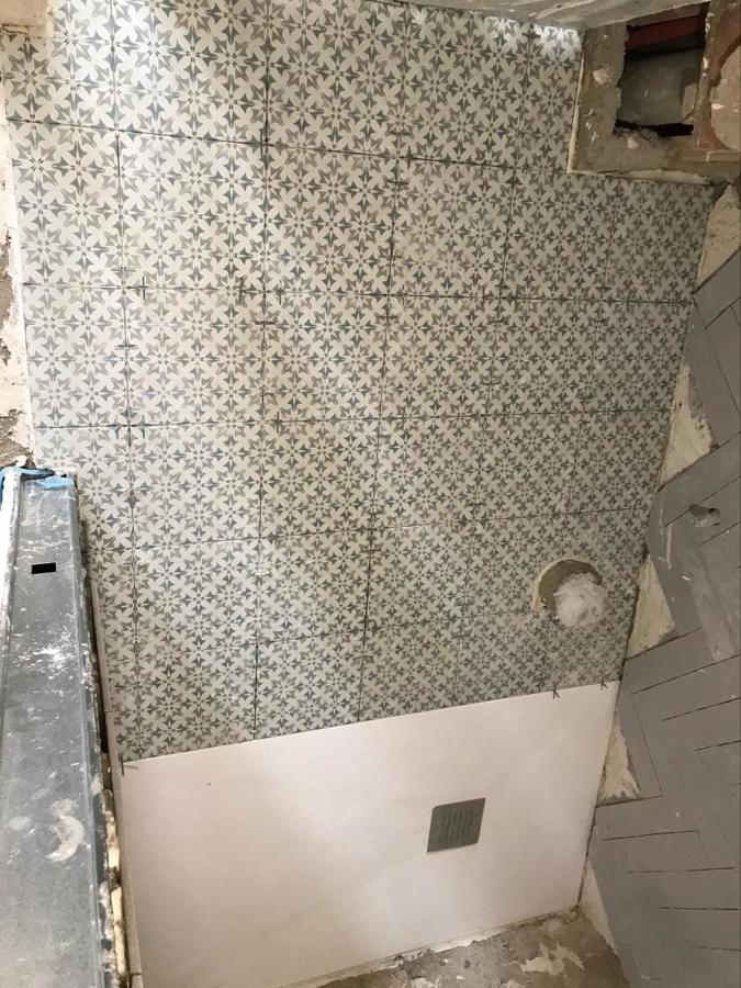 Colocación de plato de ducha