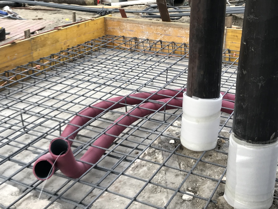 Tubos en solera de hormigon