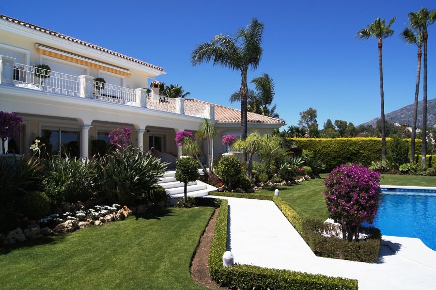 MANTENIMIENTO JARDIN 