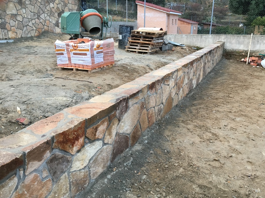 Resuelo desconcertado a tres caras