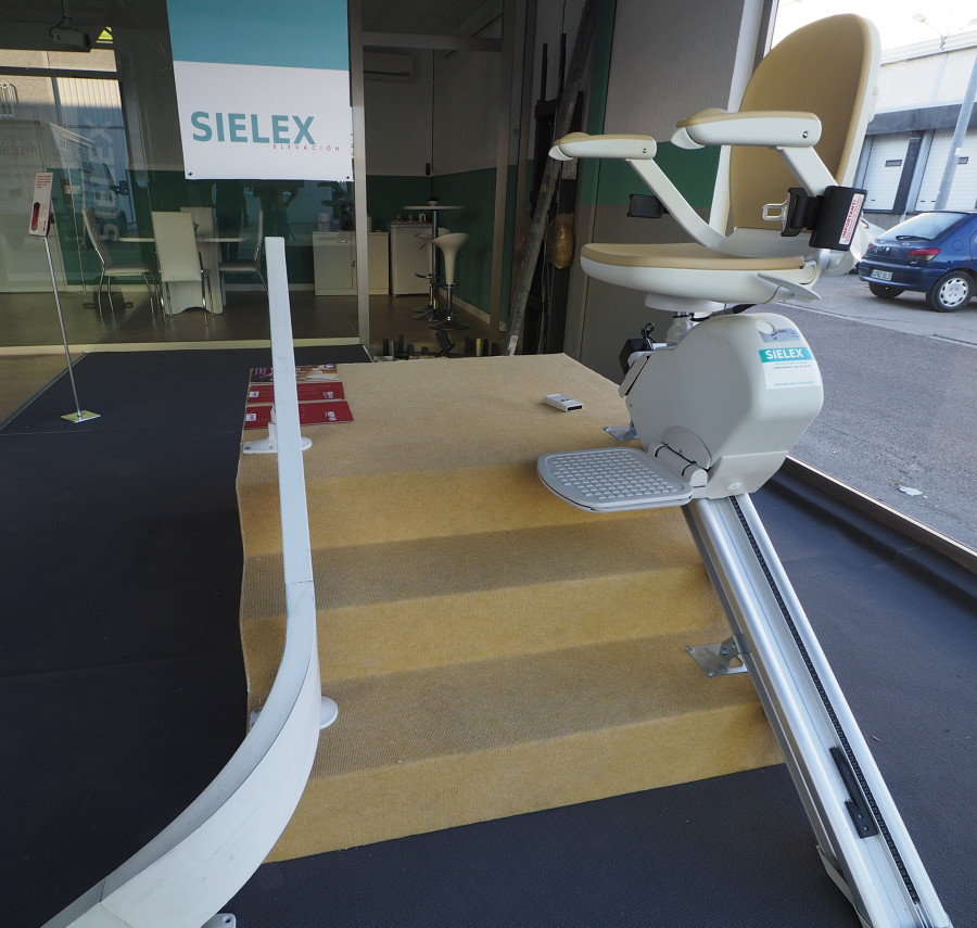 Sillas salvaescaleras de nuestra exposición 