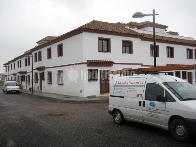 Electricistas, Fontaneros, Redes Informáticas