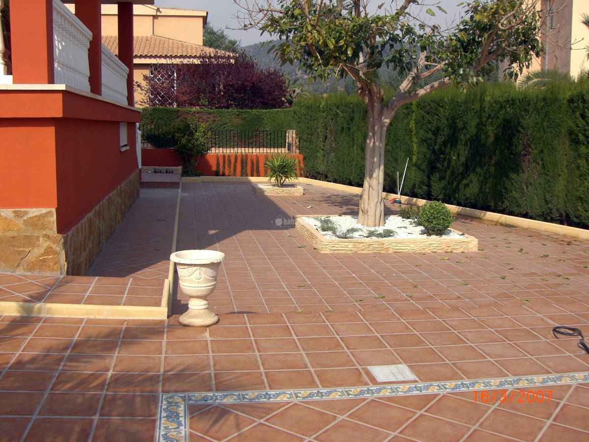 Construcción Casas, Limpieza Comunidades, Tabiquería