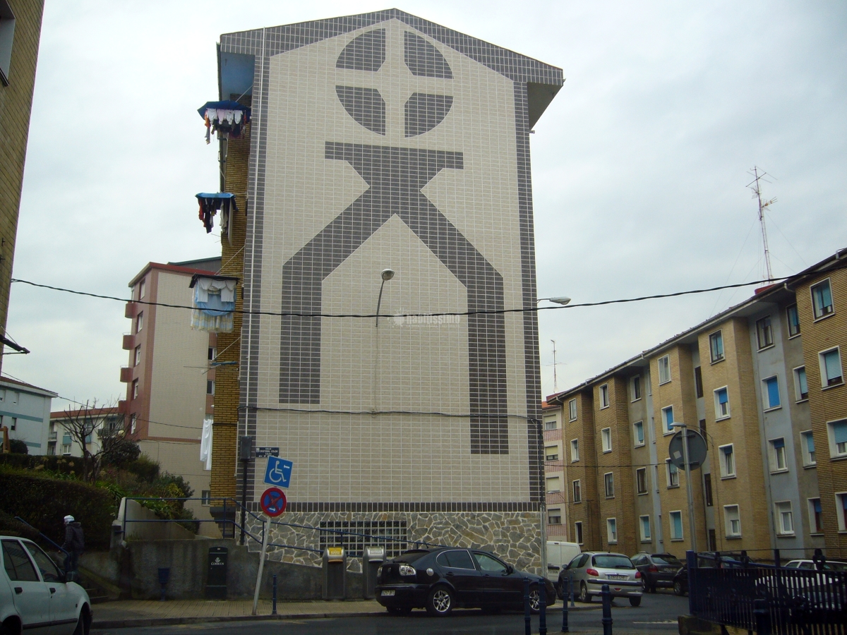 REVESTIMIENTO DE FACHADAS