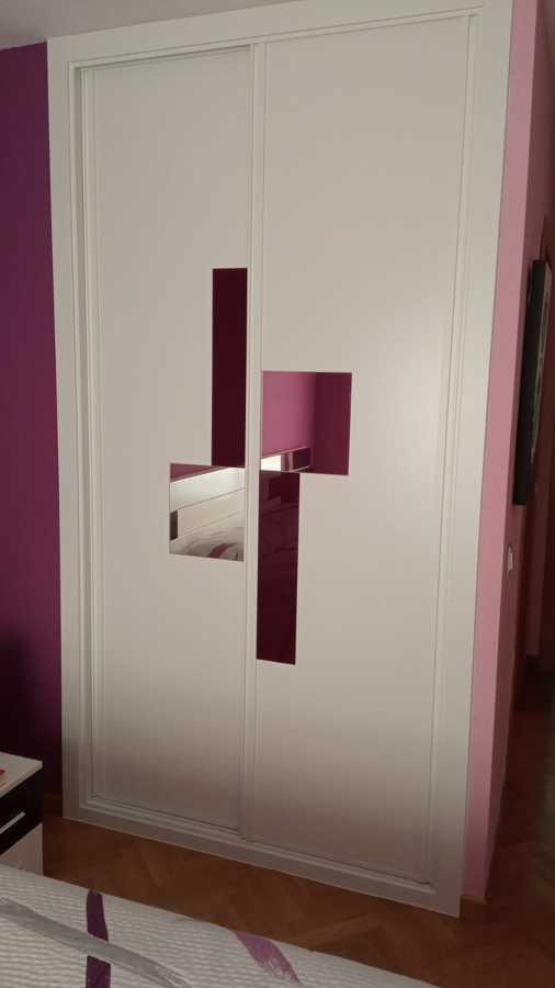 Frente corredera lacado con incrustaciones