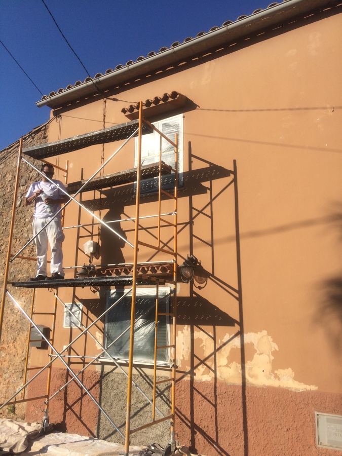 Inicio de Restauración y pintura en fachada