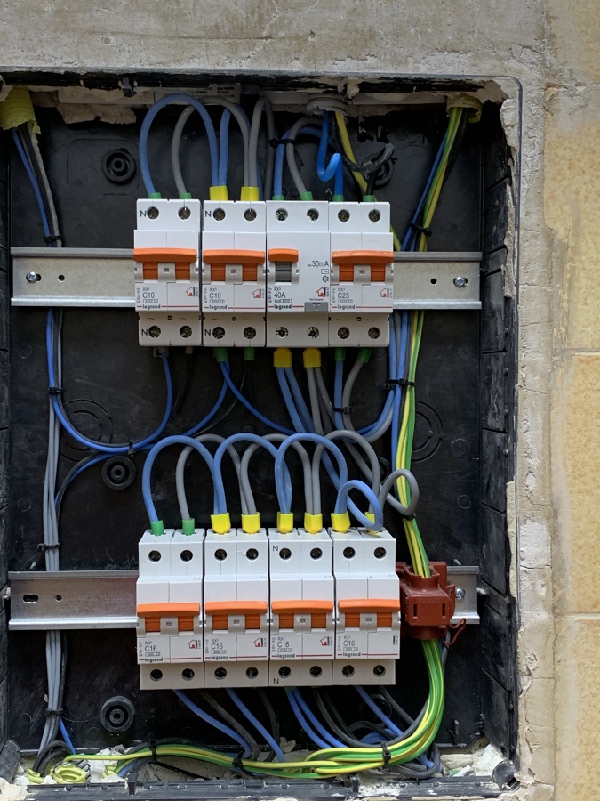 Instalación de cuadro general vivienda