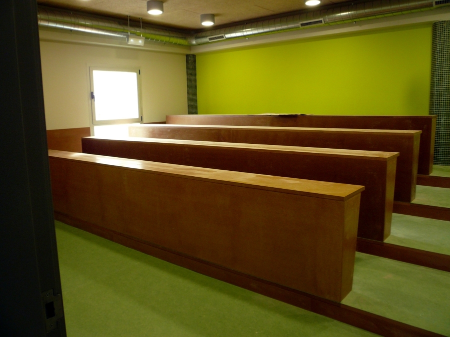 Aadecución de local como biblioteca púbica. Ansoáin - Navarra