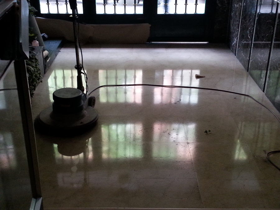 ABRILLANTADO DE SUELO