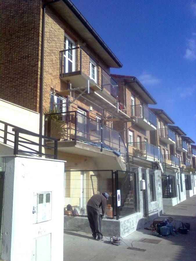 ACONDICIONADO DE FACHADA EN VILLAVA