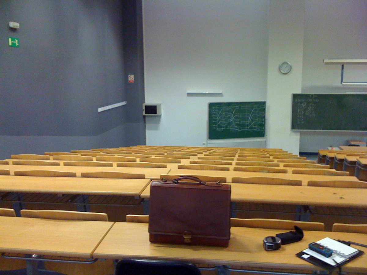 Acondicionamiento Aulas Universidad