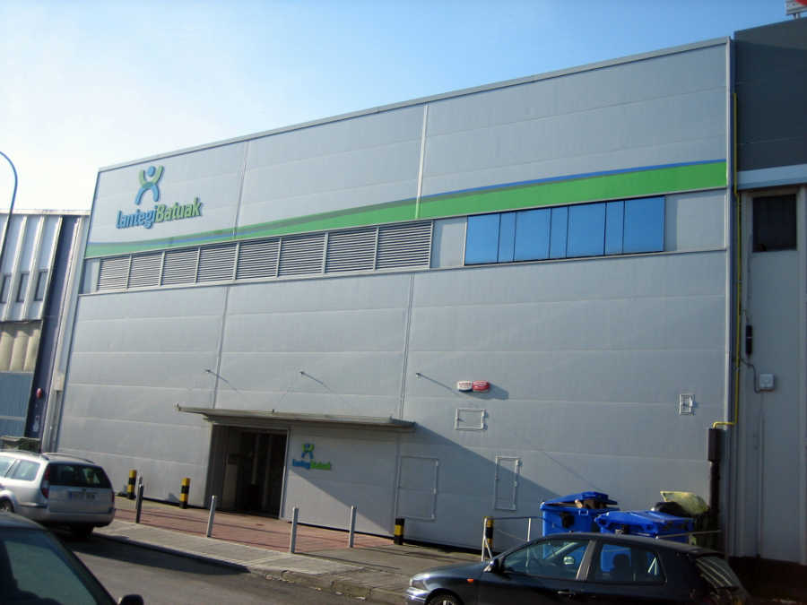 ACONDICIONAMIENTO DE PABELLON PARA LANTEGI BATUAK EN DERIO