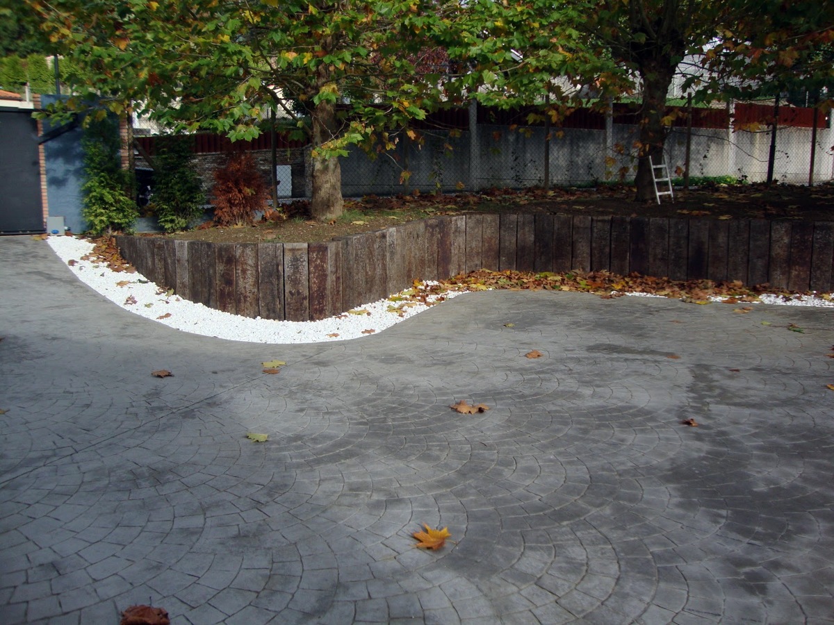 Acondicionamiento de zona ajardinada