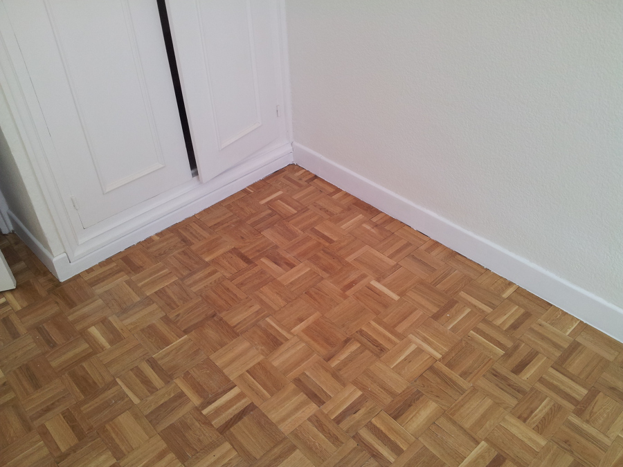 Acuchillado y barnizado de paquete 