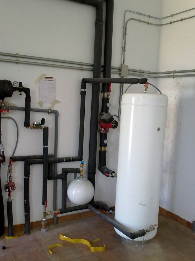 acumulador de agua caliente