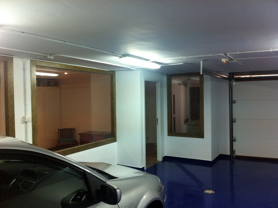 Adaptación de semi-sótano a garaje y apartamento. 1
