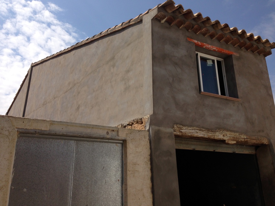 Adecuacion de un pajar en Letux