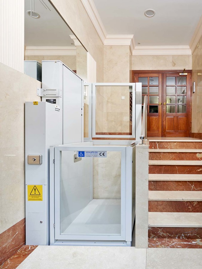 PLATAFORMAS VERTICALES HIDRAULICAS