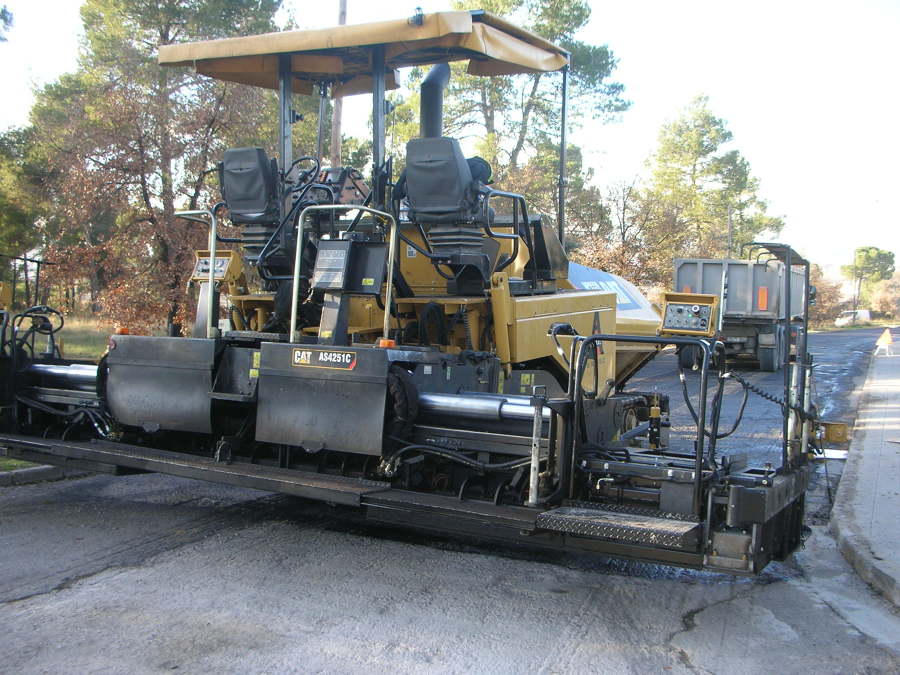 Extendedora de asfalto a 6 M