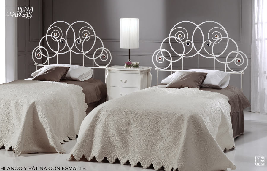 Cabecero de forja Peña Vargas