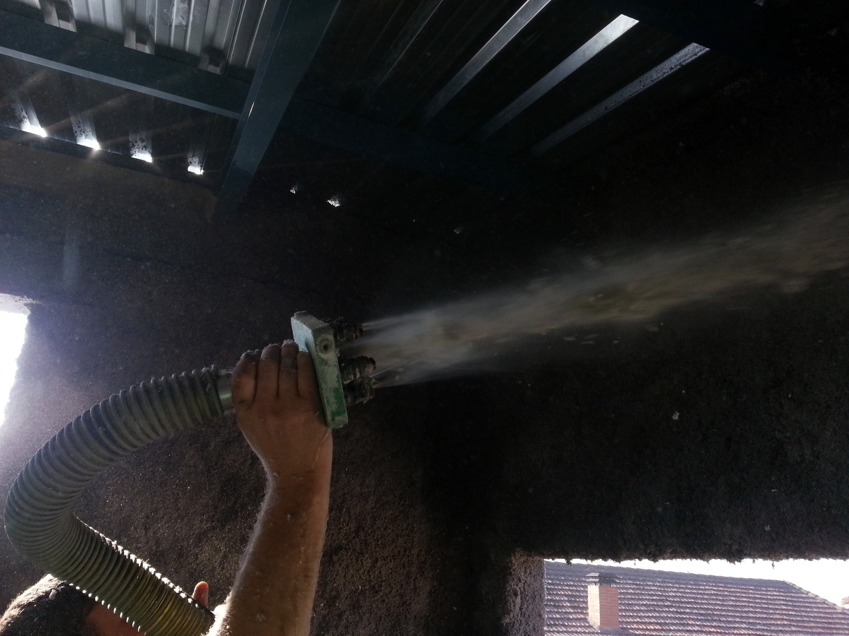 AISLAMIENTO PROYECTADO DE CELULOSA 