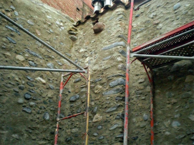 al lado iglesia cardedeu