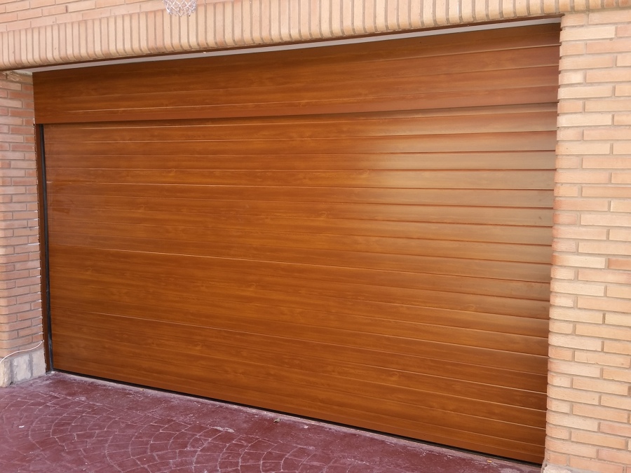 PUERTA SECCIONAL RESIDENCIAL